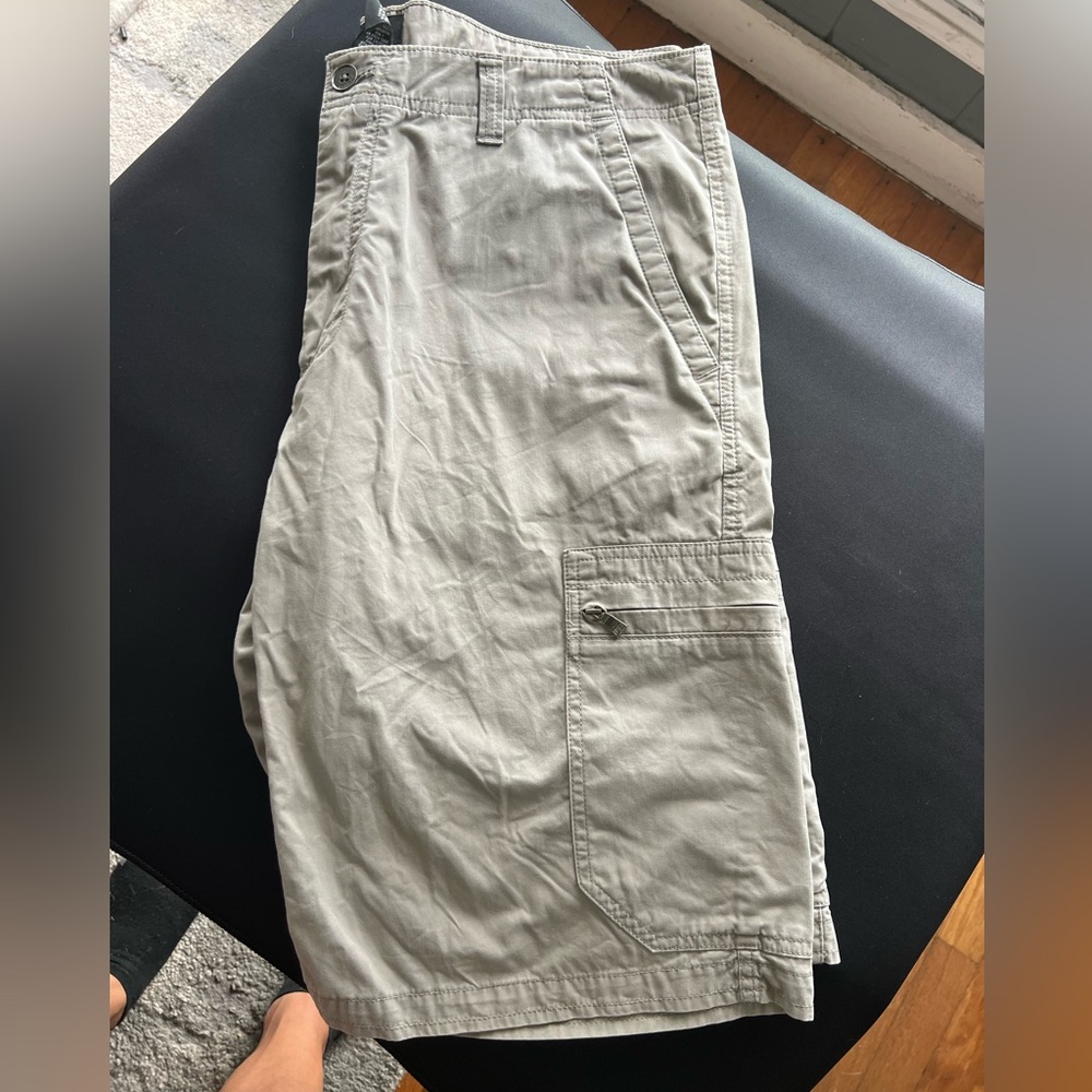 🔥SALE! Calvin Klein Men’s Cargo Shorts